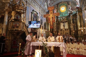 ksiądz węgrzyniak na franciszkańskim spotkaniu młodzieży